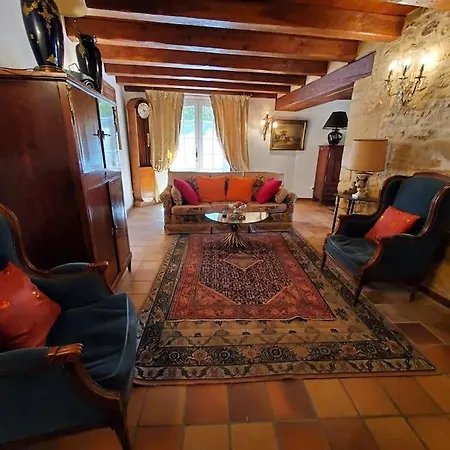 Maison En Pierre Proche De Sarlat בית נופש *